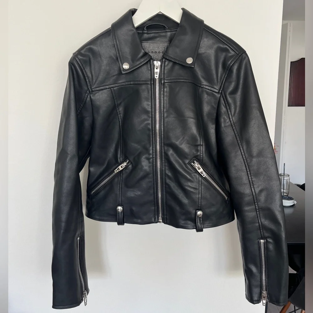 BLANKNYC | Over the Moon Faux Leather Jacket Black Size S - Picture 2 of 8
